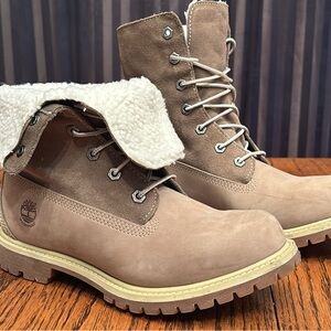 TIMBERLAND Tan and Cream Ankle Boots - Size 8 (LS-48)